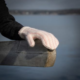 Handgjord lyx - Vanten Farmor Dahly